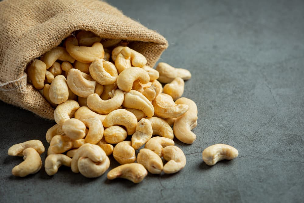Cashew nuts and kernels